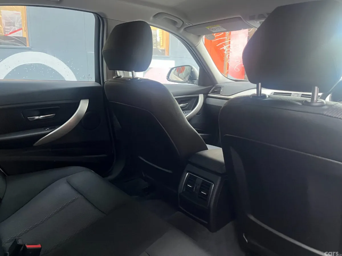 BMW 3-Series Saloon, Petrol, 2016, White