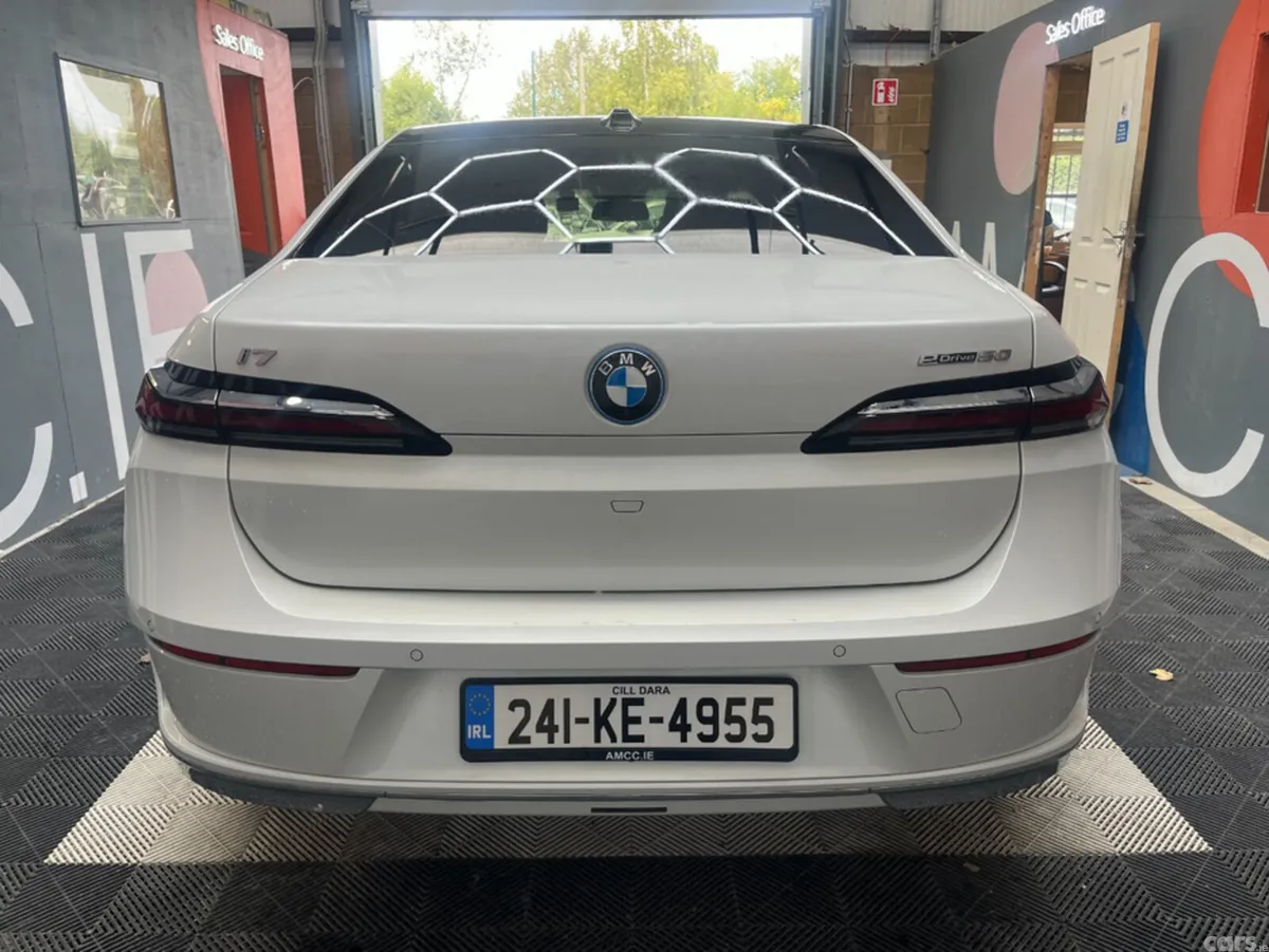 BMW i7 Saloon, Electric, 2024, White