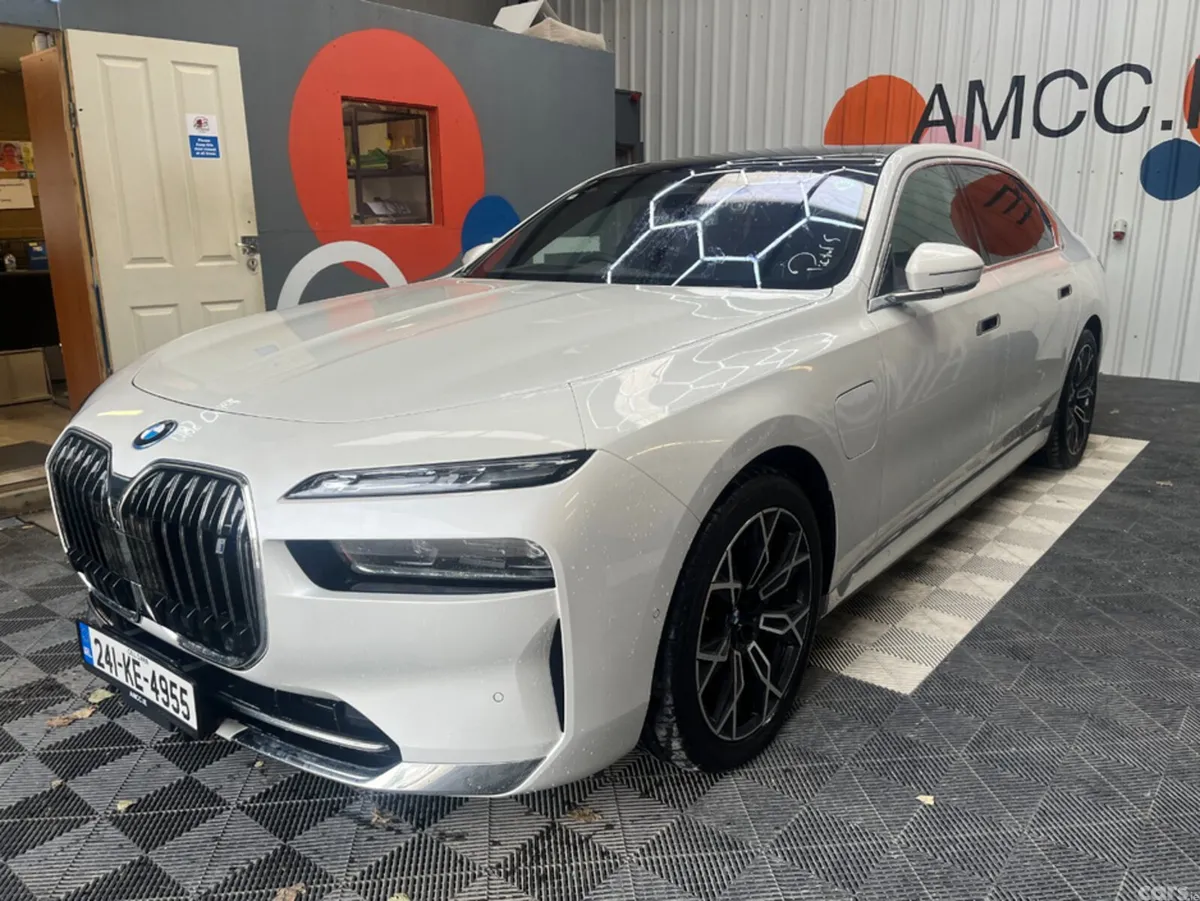 BMW i7 Saloon, Electric, 2024, White