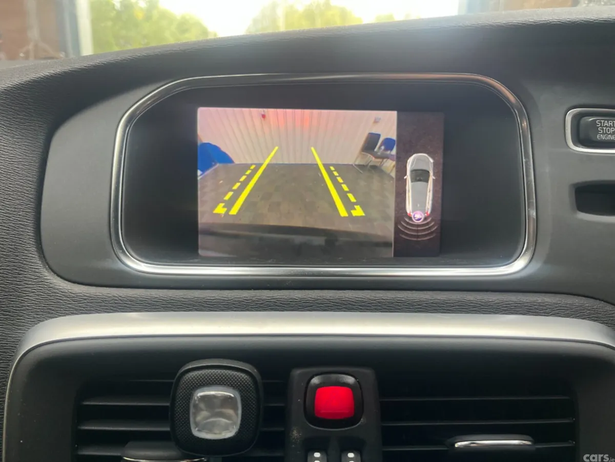 Volvo V40 Estate, Diesel, 2018, Black