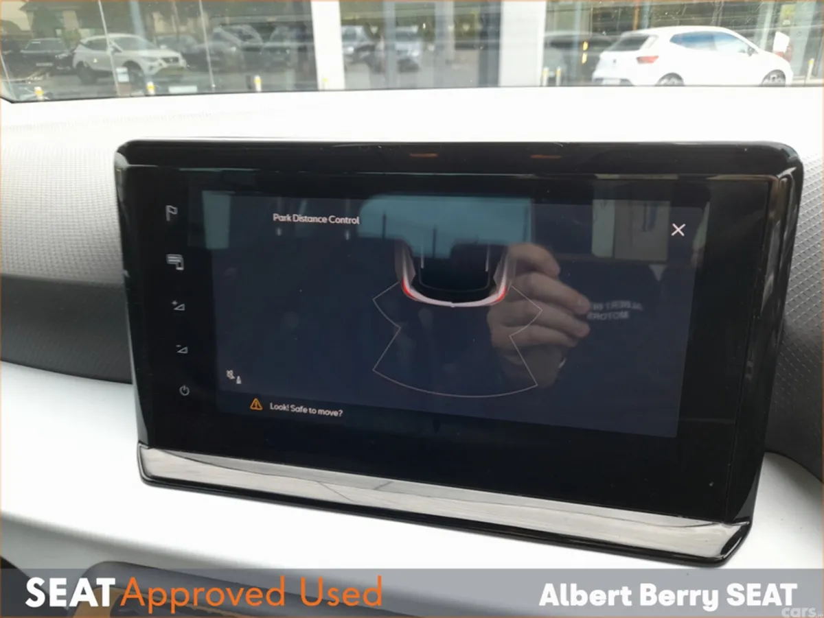 SEAT Arona Hatchback, Petrol, 2022, White