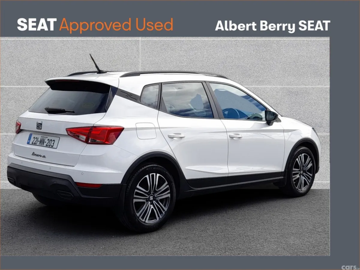 SEAT Arona Hatchback, Petrol, 2022, White
