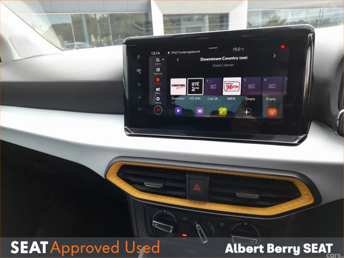 SEAT Arona Hatchback, Petrol, 2022, White