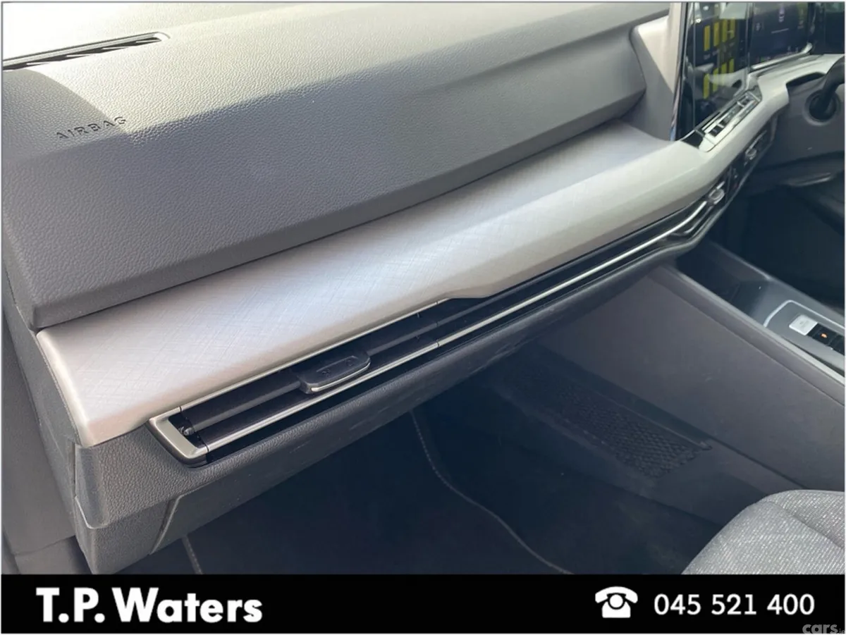 Volkswagen Golf Hatchback, Petrol, 2022, White