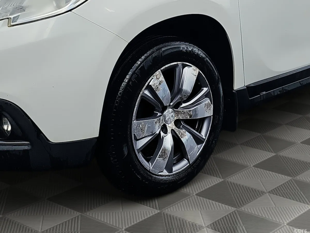 Peugeot 2008 Hatchback, Diesel, 2015, White