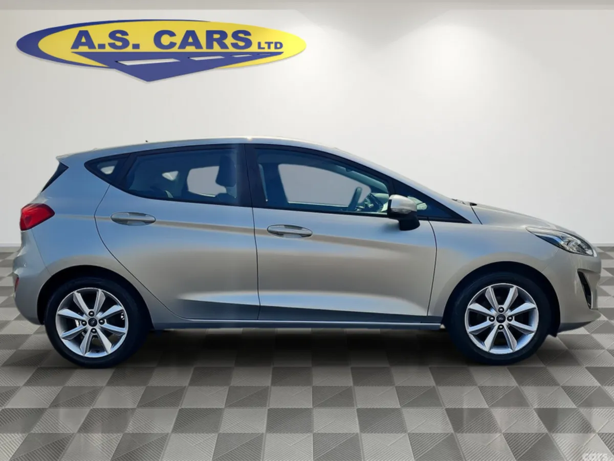 Ford Fiesta Hatchback, Petrol, 2018, Grey