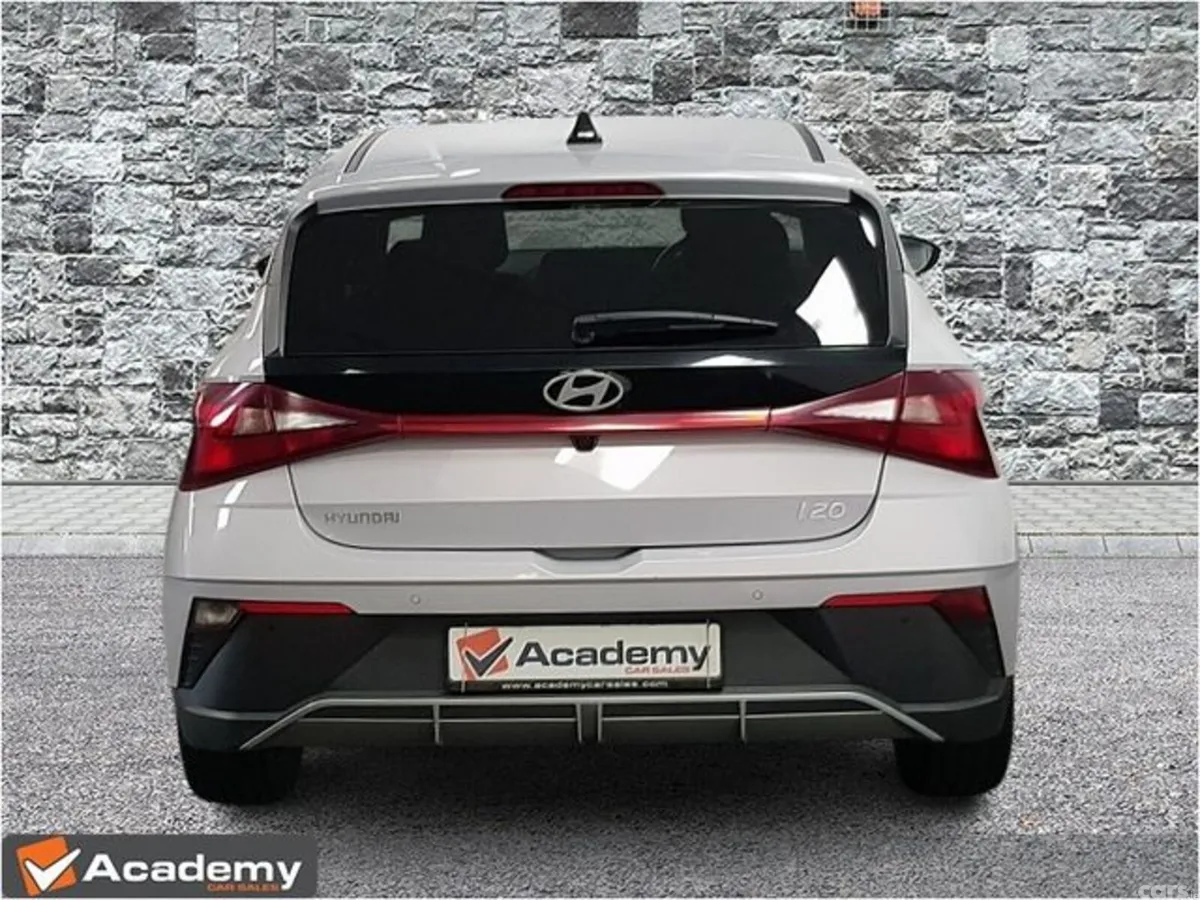 Hyundai i20 Hatchback, Petrol, 2024, Grey