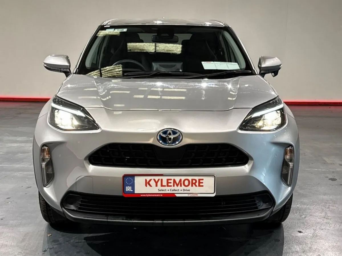 Toyota Yaris Cross SUV, Petrol Hybrid, 2022, Silver