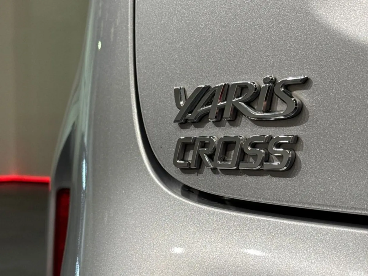 Toyota Yaris Cross SUV, Petrol Hybrid, 2022, Silver