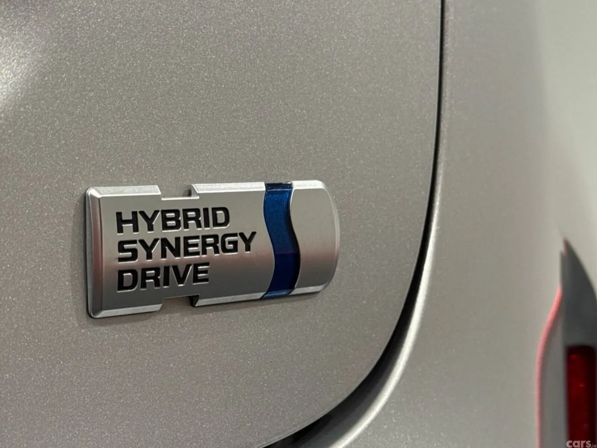 Toyota Yaris Cross SUV, Petrol Hybrid, 2022, Silver