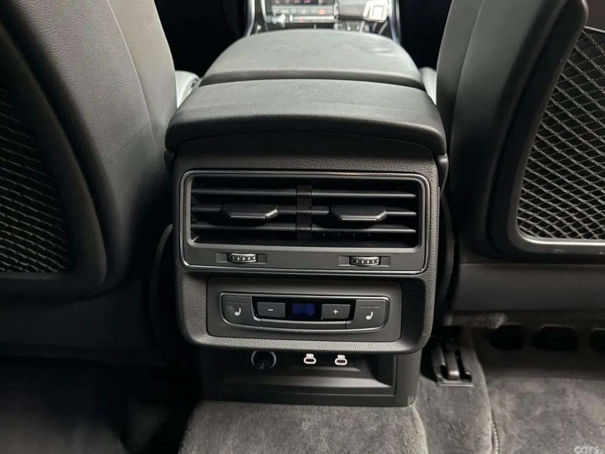 Audi Q7 SUV, Petrol Plug-in Hybrid, 2025, Blue