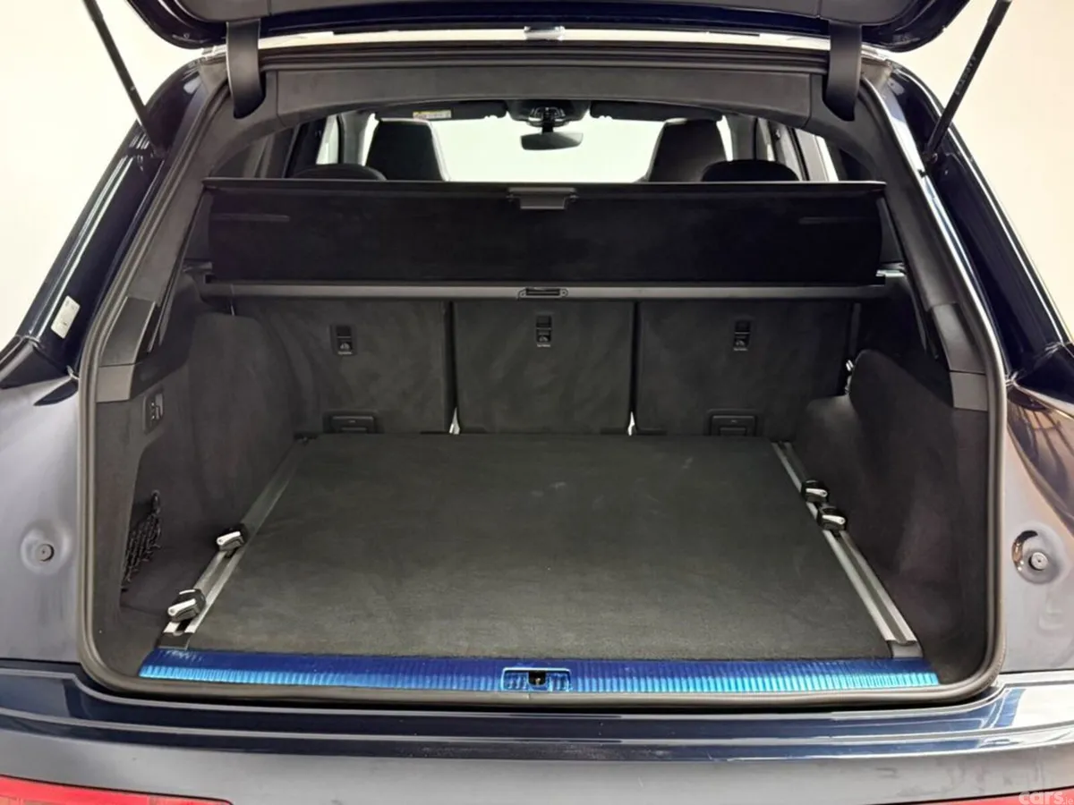 Audi Q7 SUV, Petrol Plug-in Hybrid, 2025, Blue