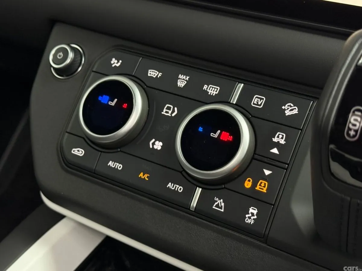 Land Rover Defender SUV, Petrol Plug-in Hybrid, 2025, Green