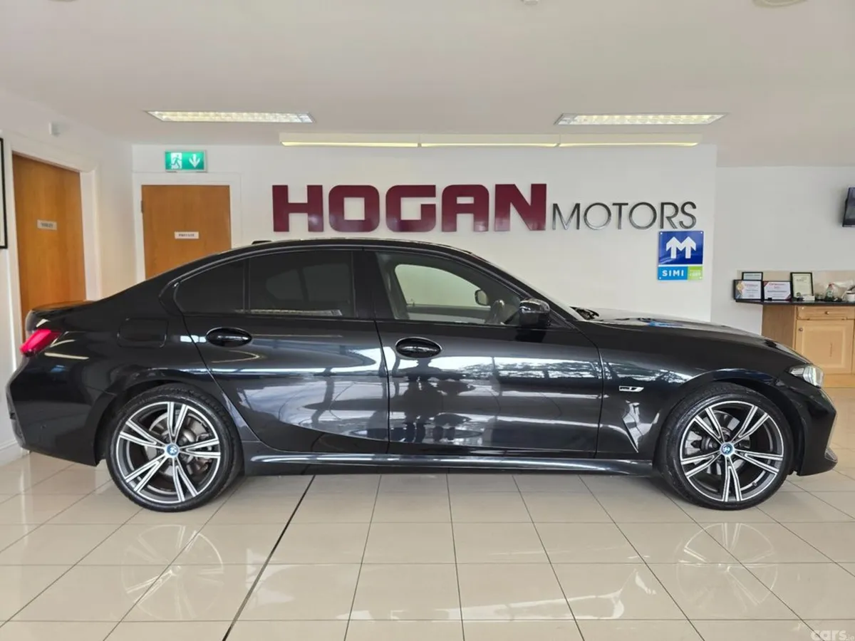 BMW 3-Series Saloon, Petrol Plug-in Hybrid, 2023, Black
