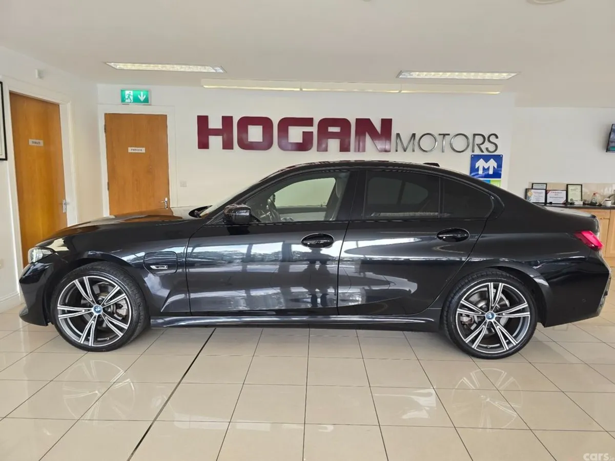 BMW 3-Series Saloon, Petrol Plug-in Hybrid, 2023, Black