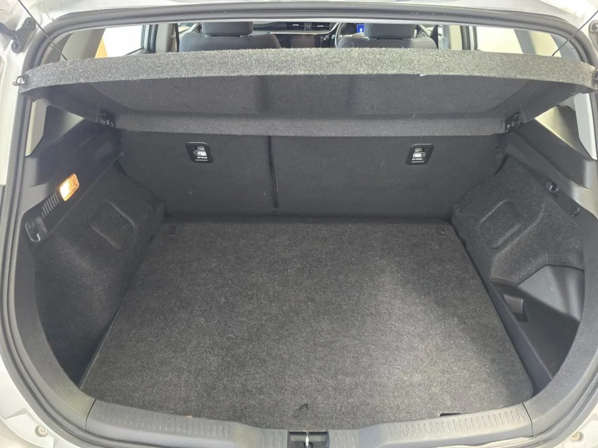 Toyota Auris Hatchback, Petrol Hybrid, 2018, Silver