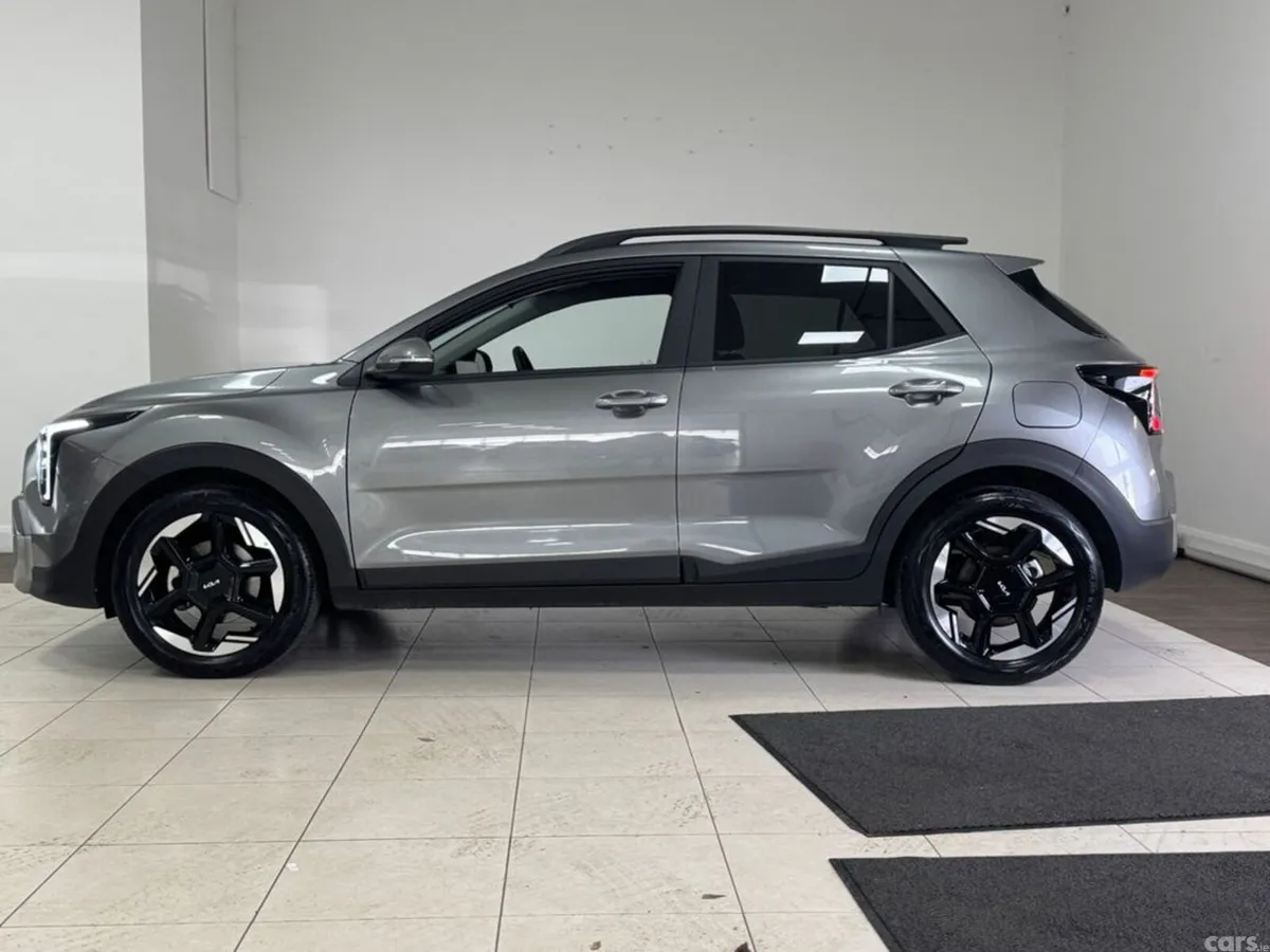 Kia Stonic Estate, Petrol Hybrid, 2026, Grey