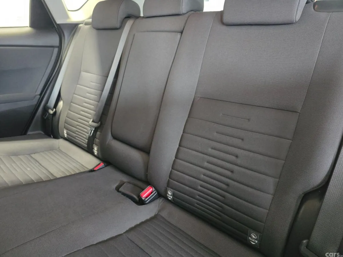 Toyota Auris Hatchback, Petrol Hybrid, 2018, Silver