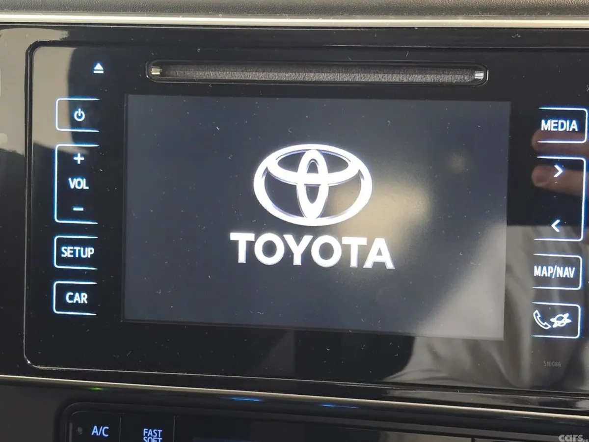 Toyota Auris Hatchback, Petrol Hybrid, 2018, Silver