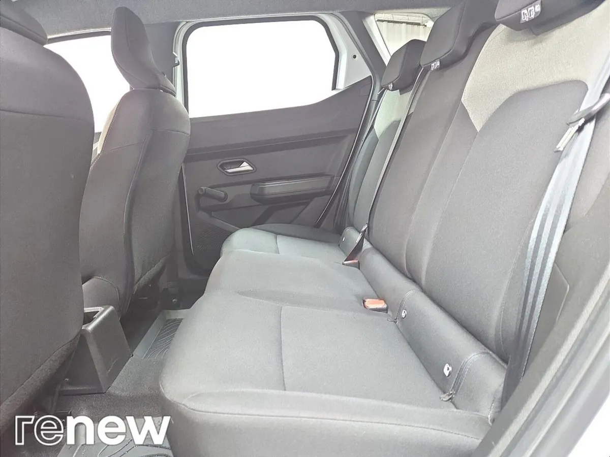 Dacia Duster SUV, Petrol, 2025, White