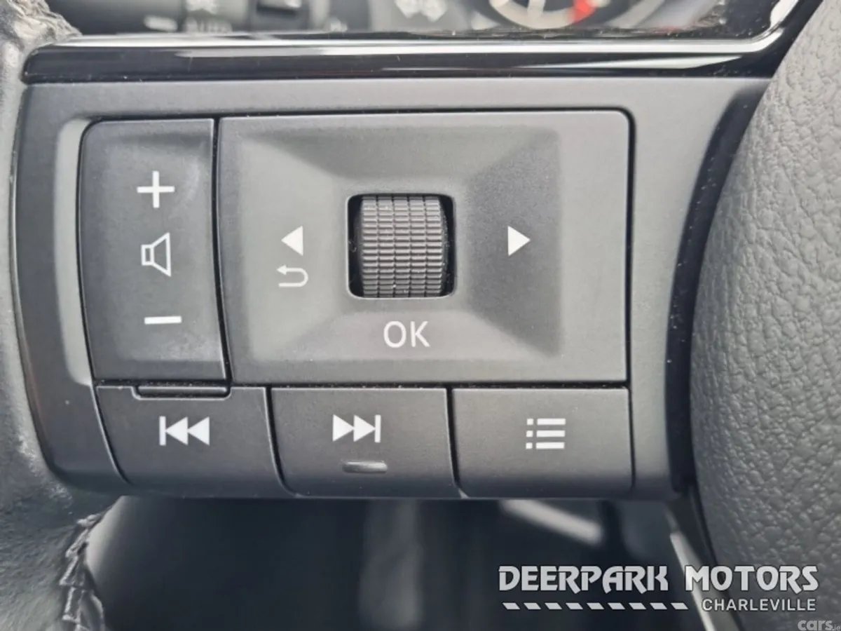Nissan Qashqai MPV, Petrol, 2022, White