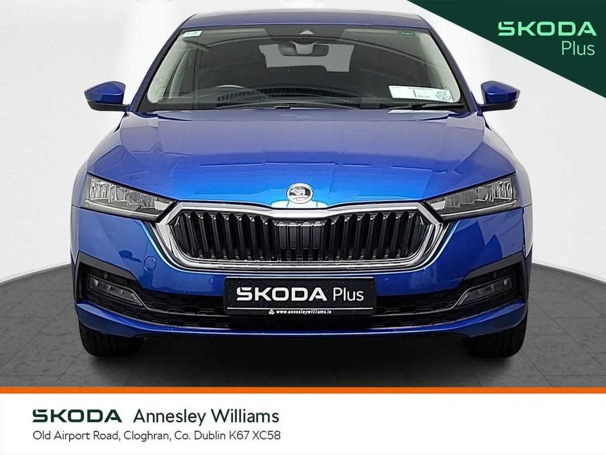 Skoda Octavia Saloon, Petrol, 2023, Blue