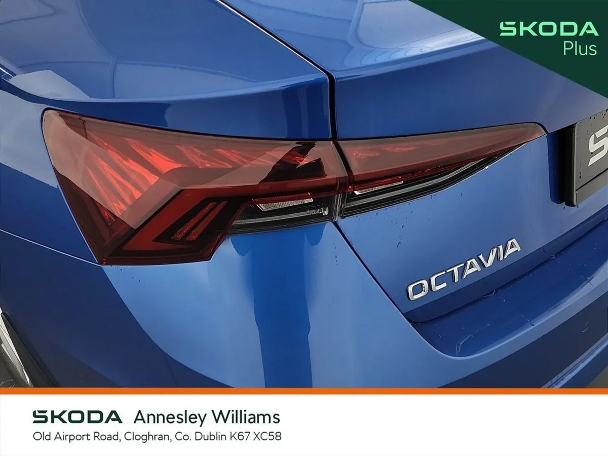 Skoda Octavia Saloon, Petrol, 2023, Blue