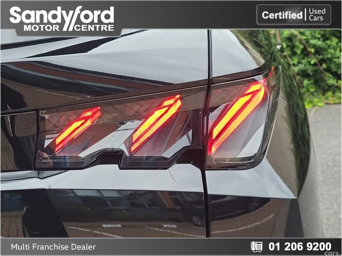 Peugeot 5008 SUV, Electric, 2026, Black