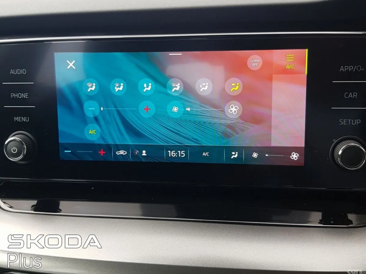 Skoda Octavia Saloon, Petrol, 2023, Blue