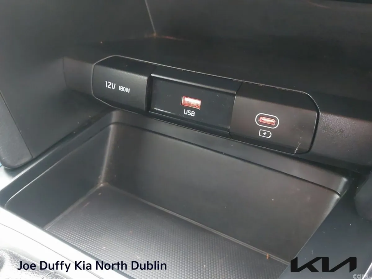 Kia Ceed Hatchback, Diesel Hybrid, 2023, White
