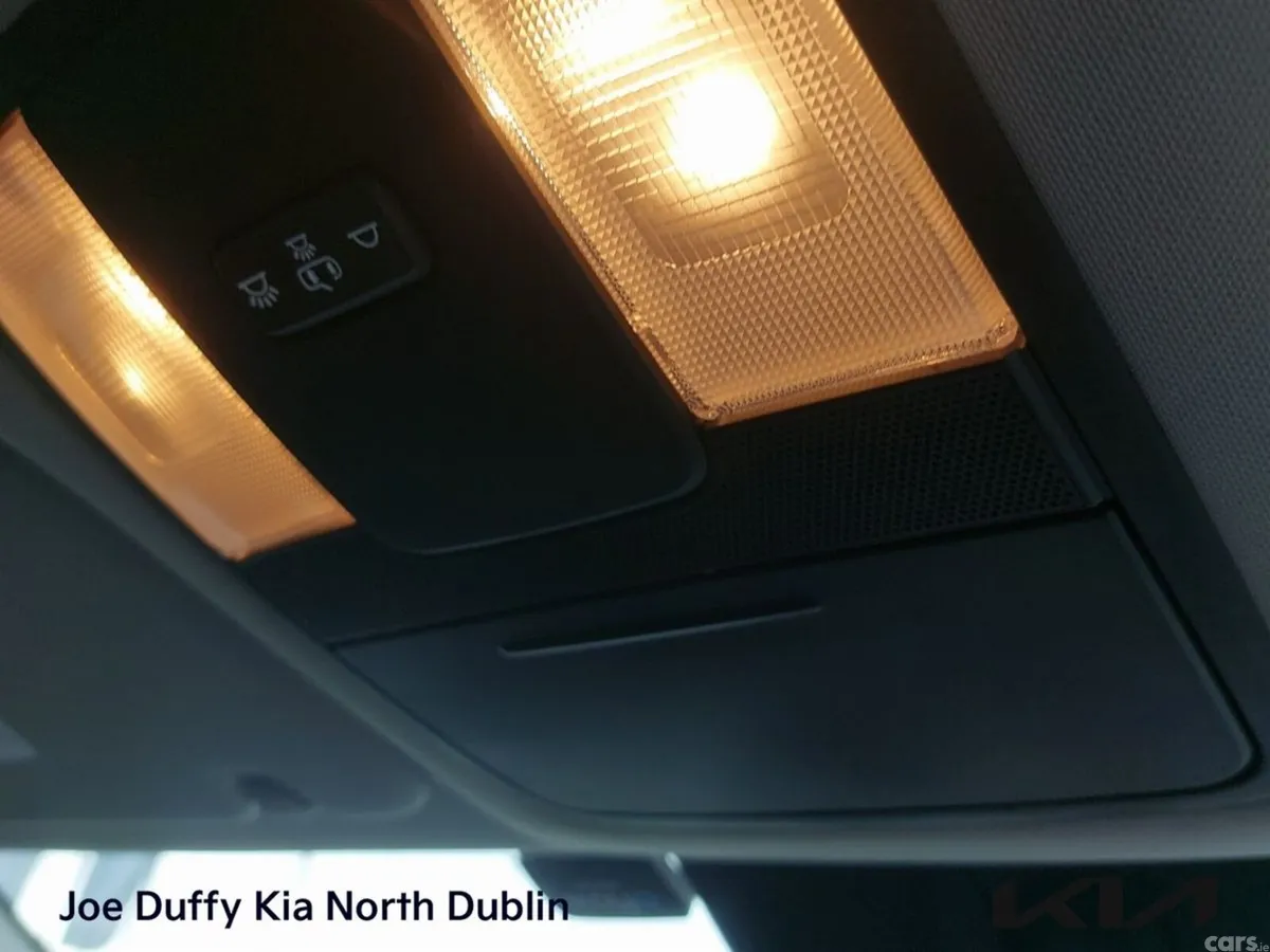 Kia Ceed Hatchback, Diesel Hybrid, 2023, White