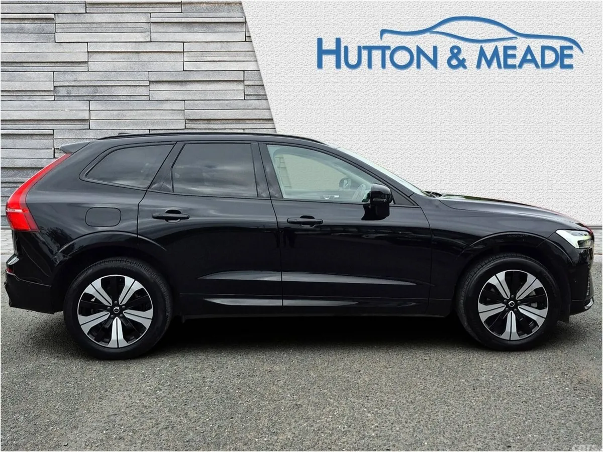 Volvo XC60 SUV, Petrol Plug-in Hybrid, 2024, Black