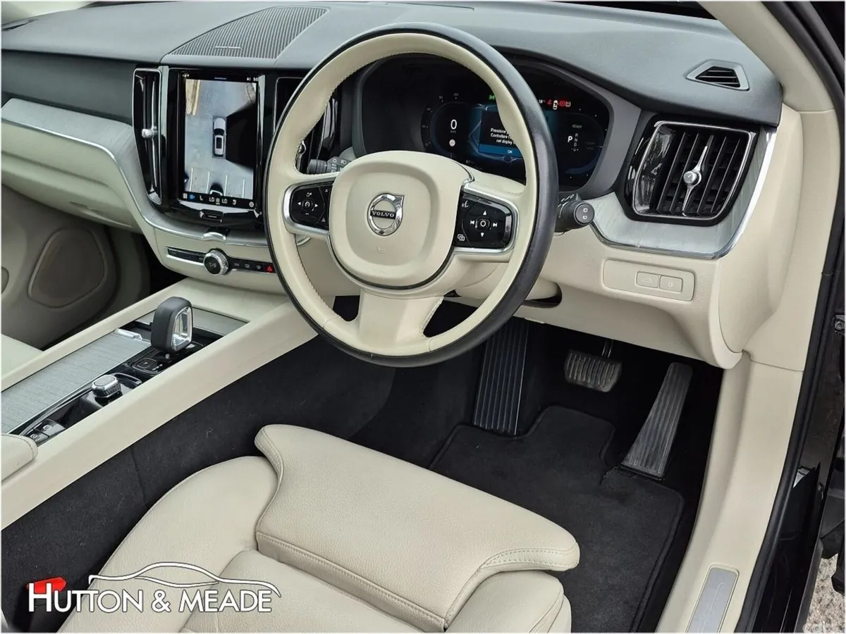 Volvo XC60 SUV, Petrol Plug-in Hybrid, 2024, Black