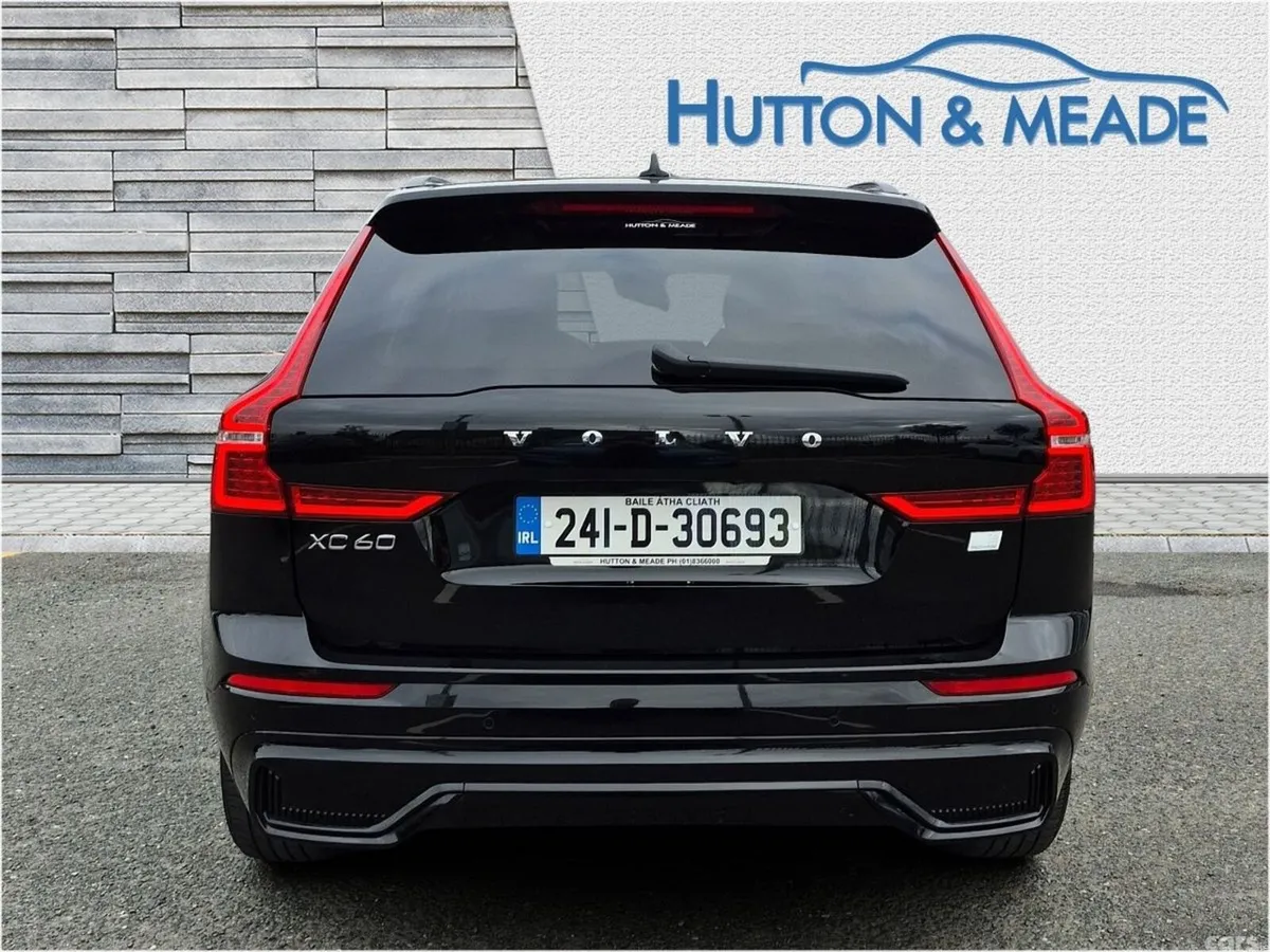 Volvo XC60 SUV, Petrol Plug-in Hybrid, 2024, Black