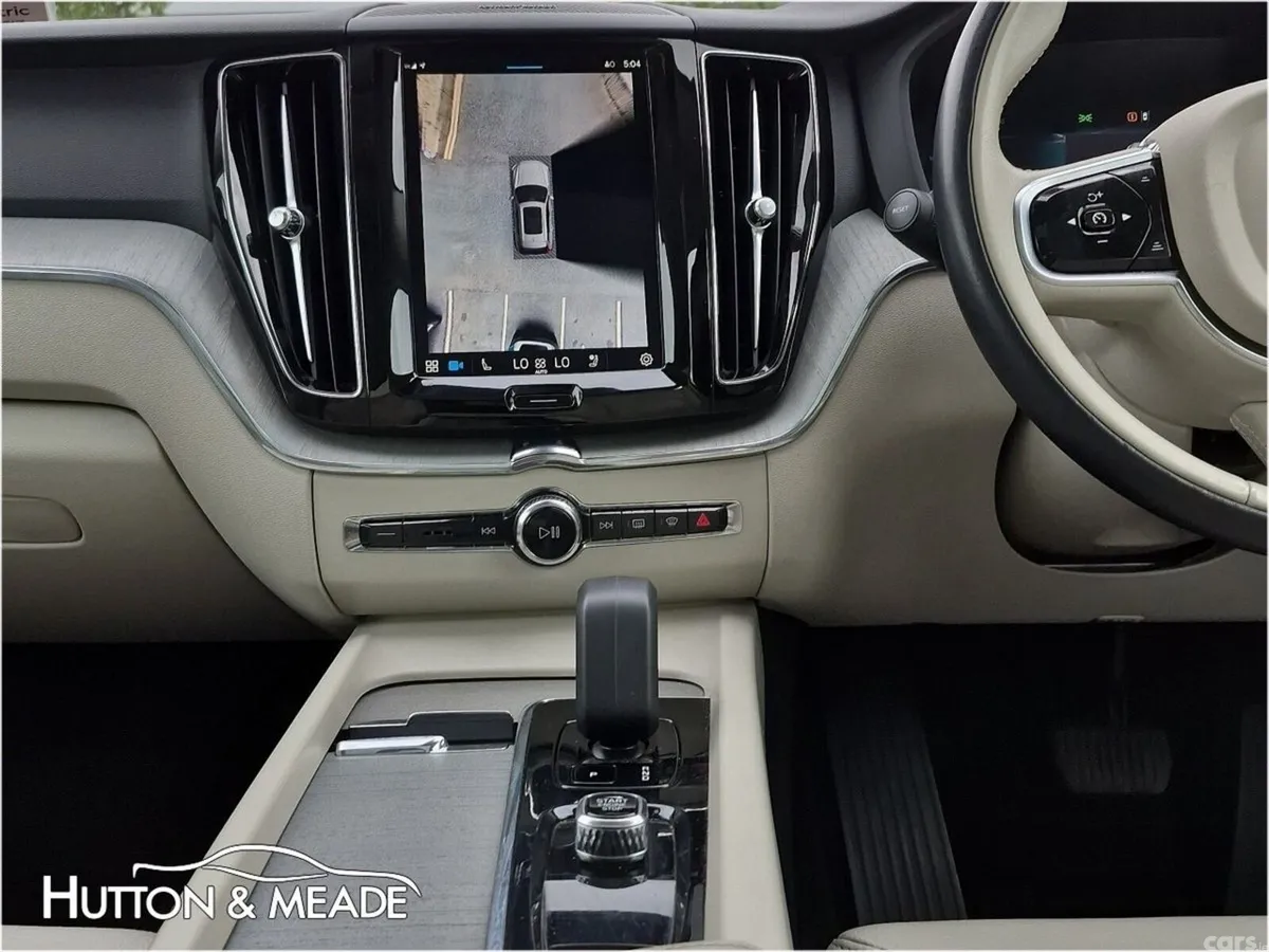 Volvo XC60 SUV, Petrol Plug-in Hybrid, 2024, Black