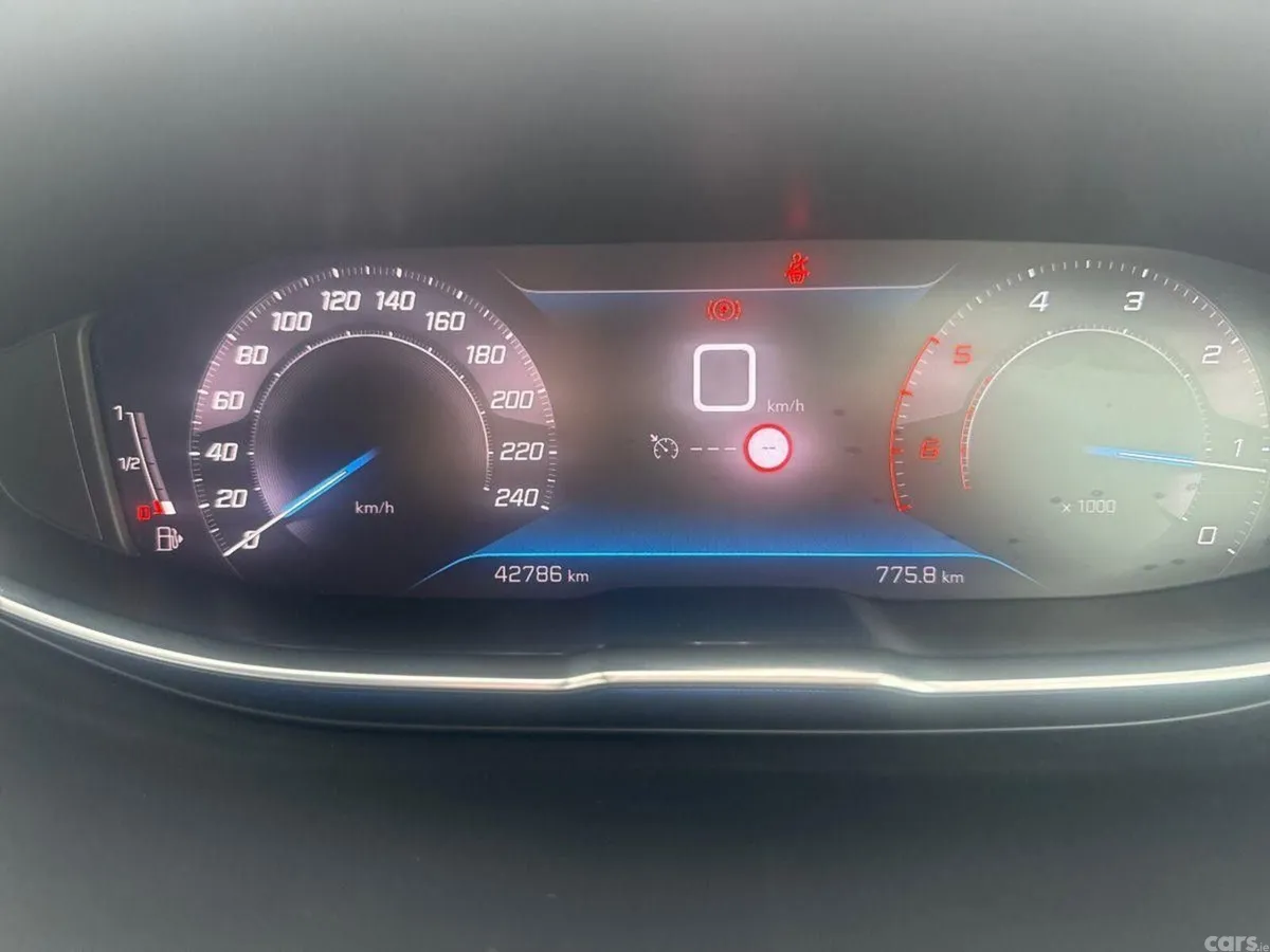 Peugeot 3008 MPV, Diesel, 2021, Red