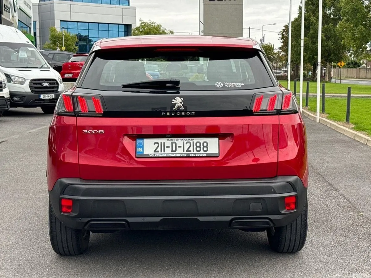Peugeot 3008 MPV, Diesel, 2021, Red