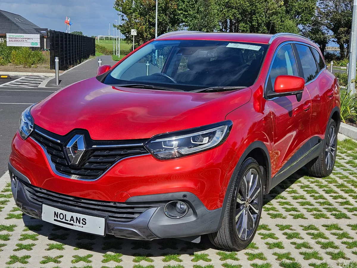 Renault Kadjar SUV, Petrol, 2018, Red