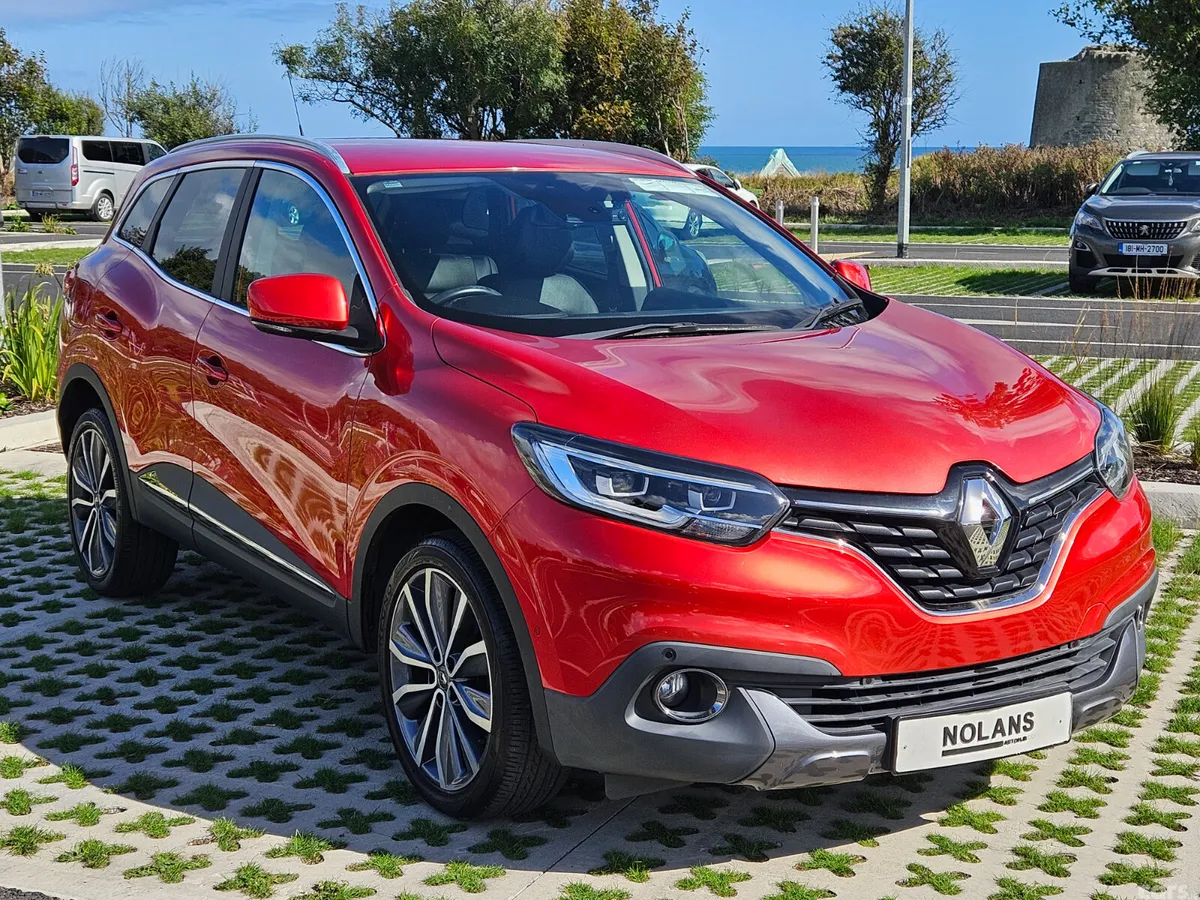 Renault Kadjar SUV, Petrol, 2018, Red