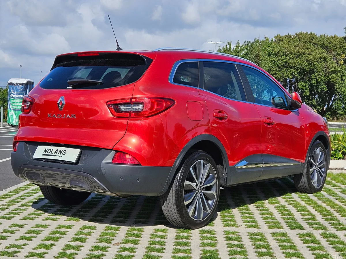 Renault Kadjar SUV, Petrol, 2018, Red