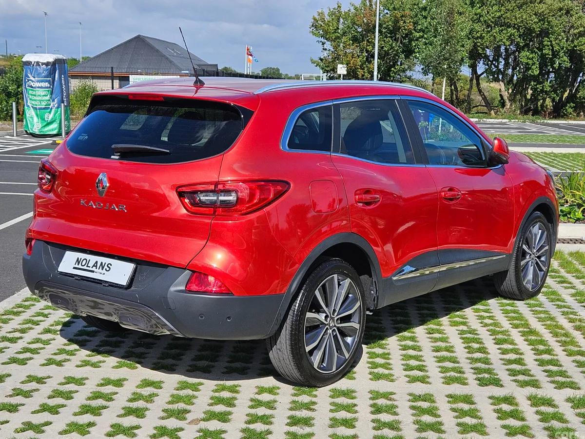 Renault Kadjar SUV, Petrol, 2018, Red
