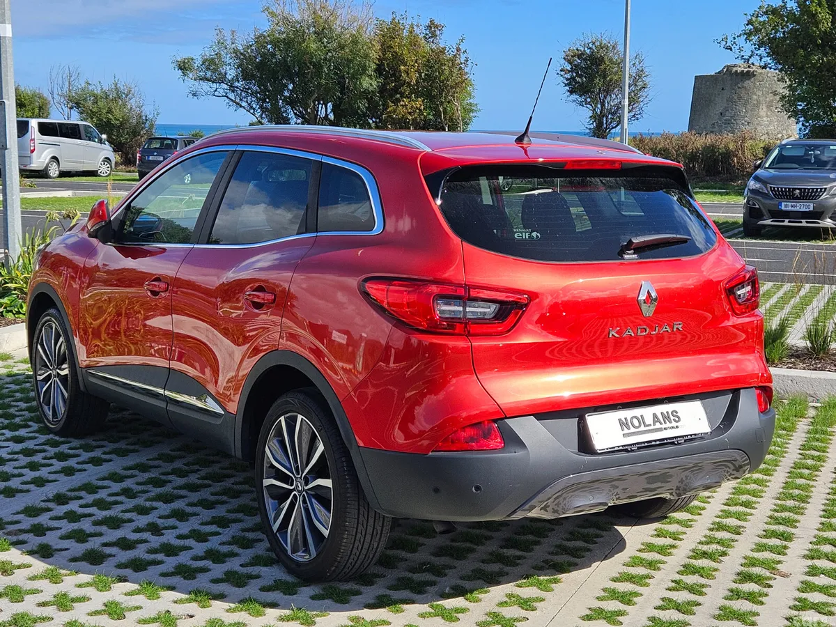 Renault Kadjar SUV, Petrol, 2018, Red