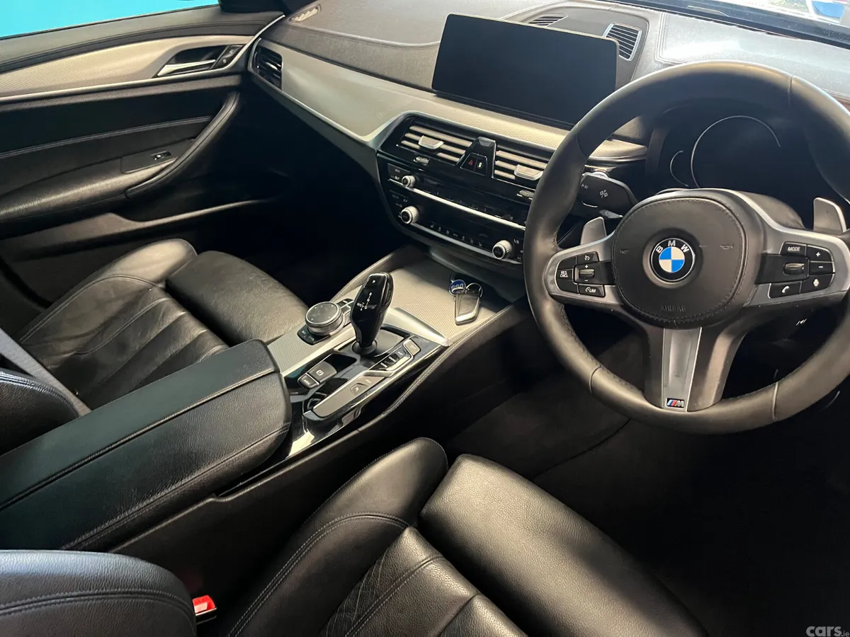 BMW 5-Series Saloon, Petrol Hybrid, 2017, Blue