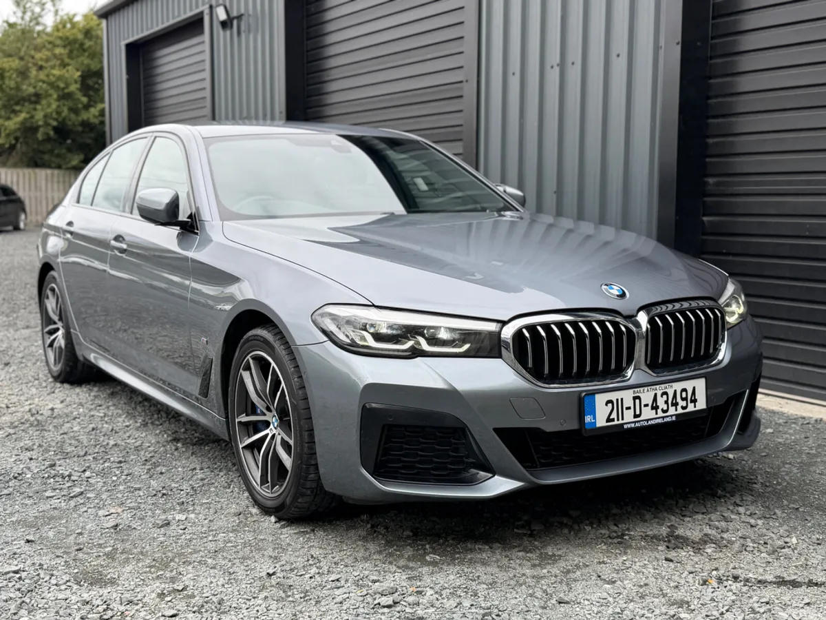 BMW 5-Series Saloon, Petrol Hybrid, 2021, Blue