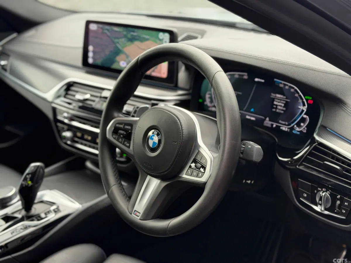 BMW 5-Series Saloon, Petrol Hybrid, 2021, Blue