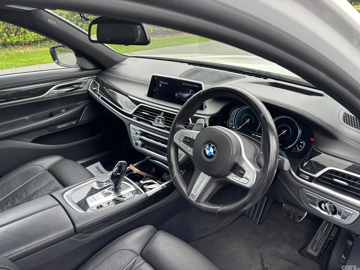 BMW 7-Series Saloon, Petrol Plug-in Hybrid, 2018, White