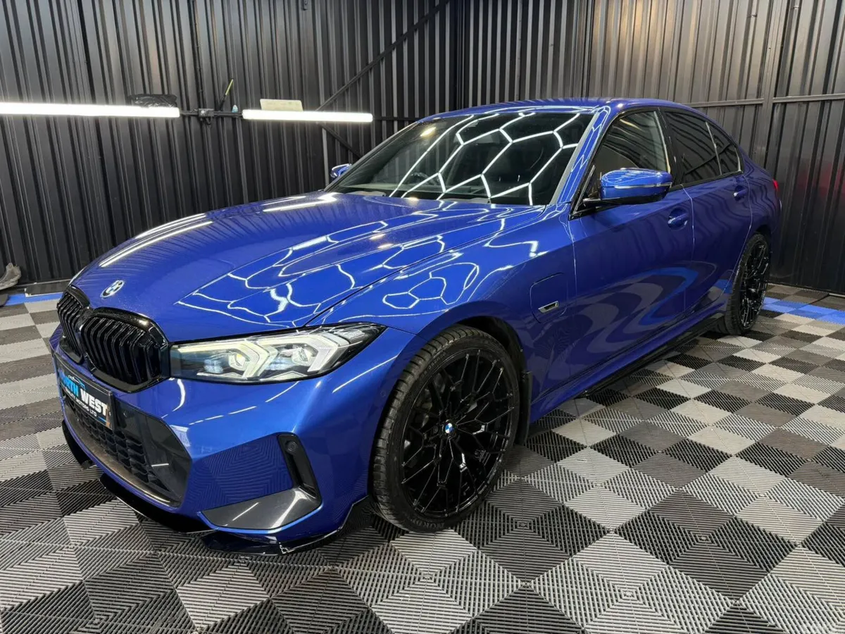 BMW 3-Series Saloon, Petrol Hybrid, 2023, Blue