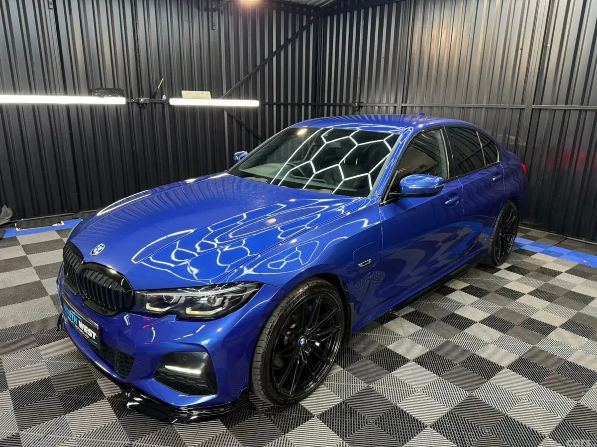 BMW 3-Series Saloon, Petrol Hybrid, 2022, Blue