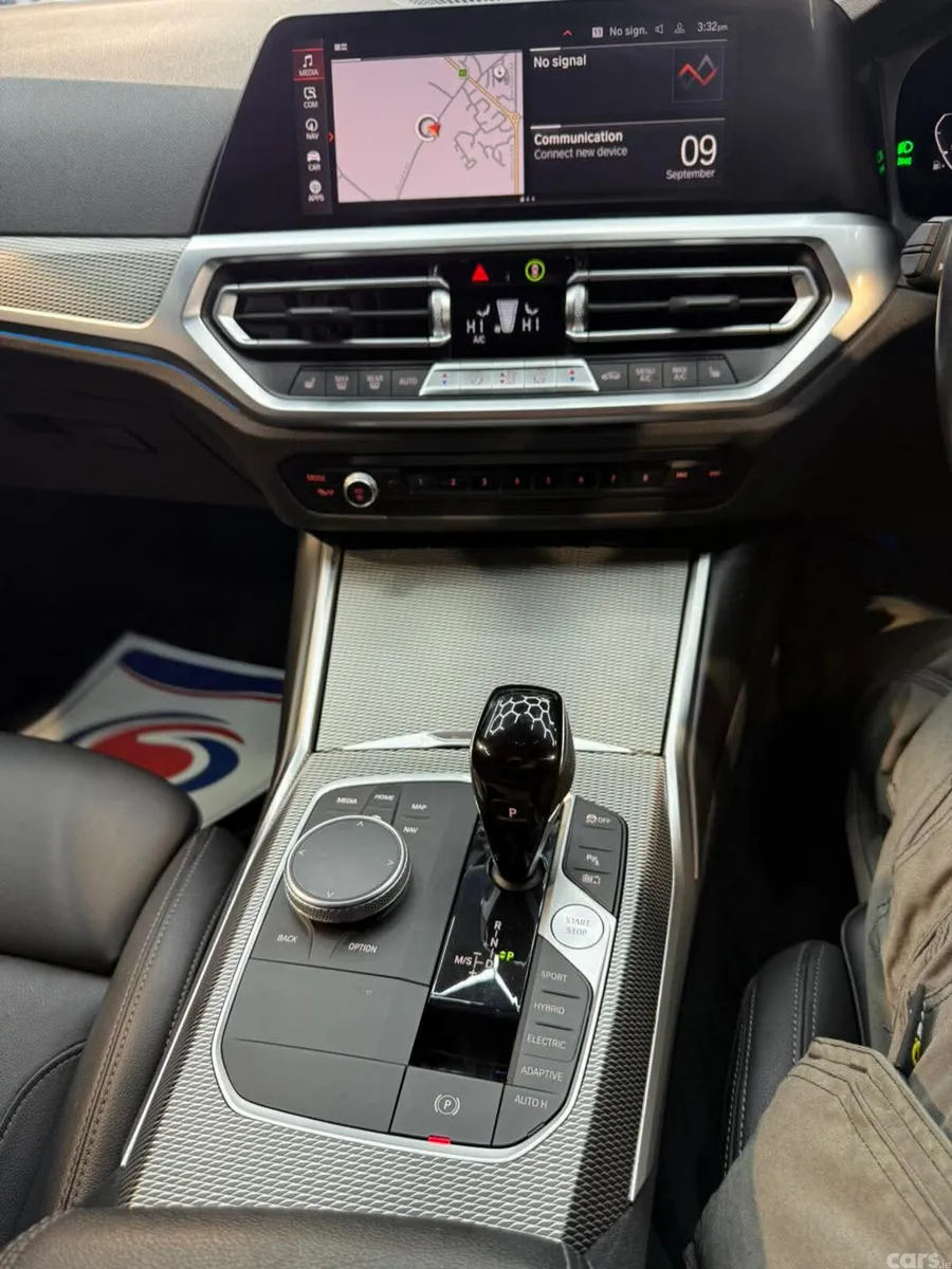 BMW 3-Series Saloon, Petrol Hybrid, 2022, Blue