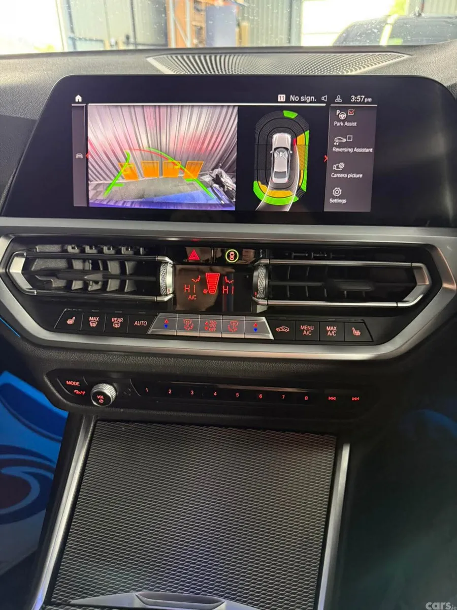 BMW 3-Series Saloon, Petrol Hybrid, 2022, Blue